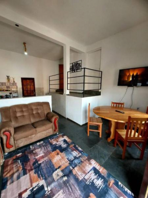 Casa inteira no centro de São Thomé das letras